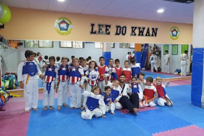 Entrena Boxeo en el gimnasio Gimnasio Lee Do Kwan