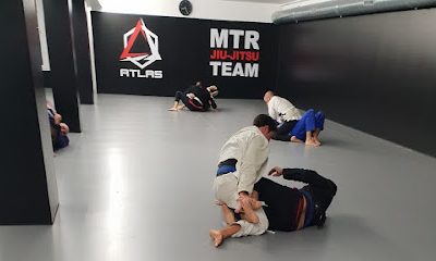 Entrena Boxeo en el gimnasio Mataró Jiu-Jitsu